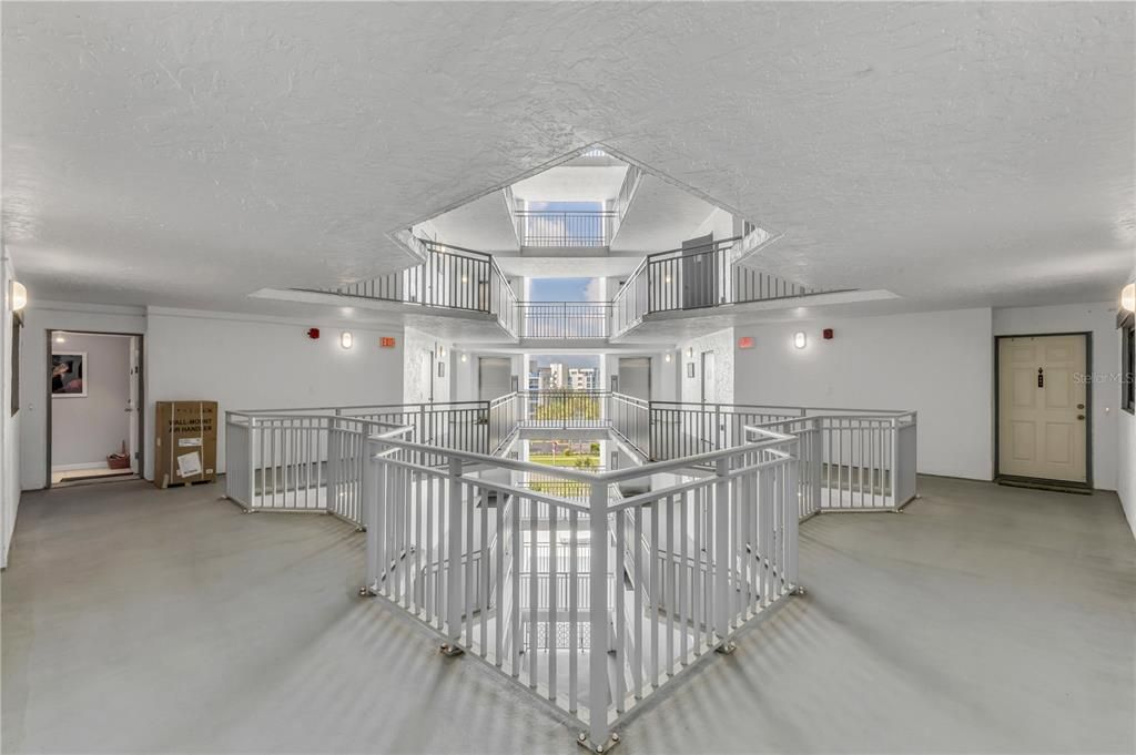 For Sale: $650,000 (2 beds, 2 baths, 1347 Square Feet)