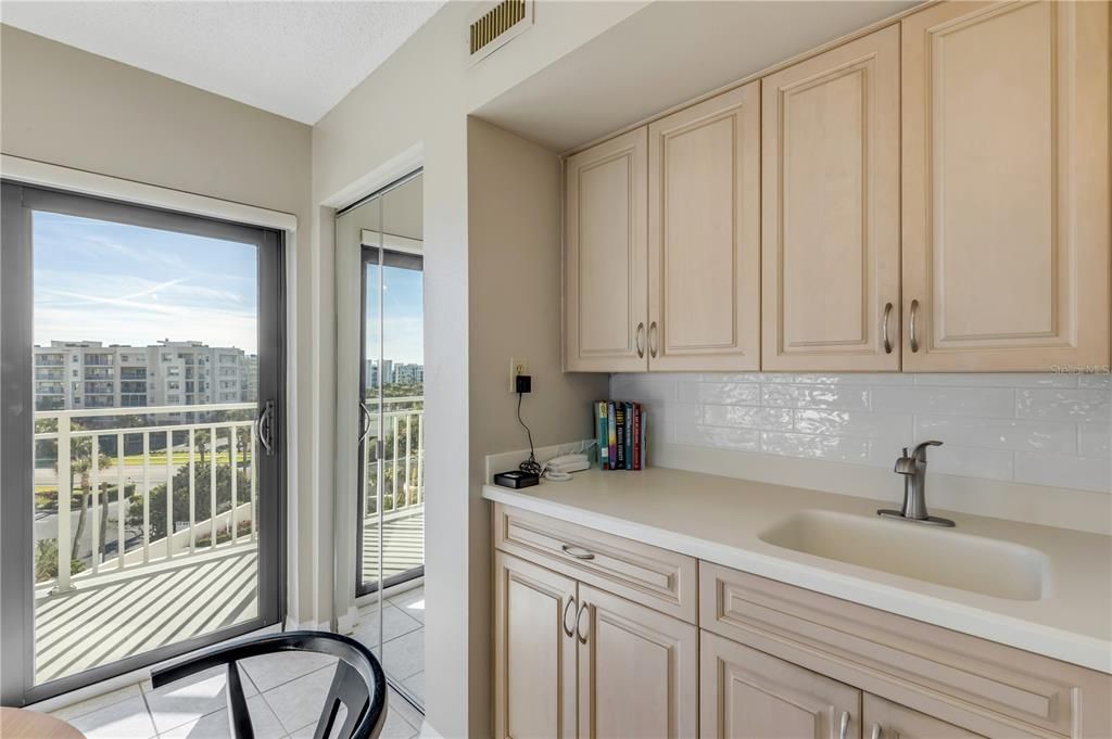 For Sale: $650,000 (2 beds, 2 baths, 1347 Square Feet)