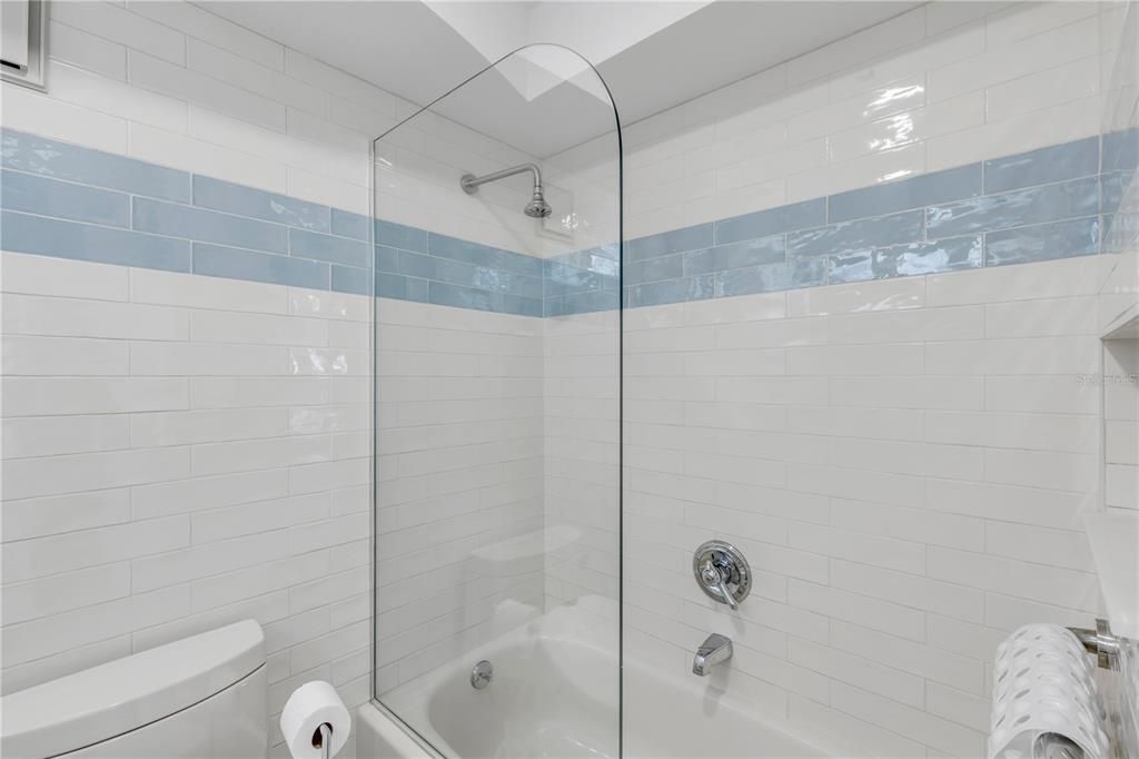 For Sale: $650,000 (2 beds, 2 baths, 1347 Square Feet)