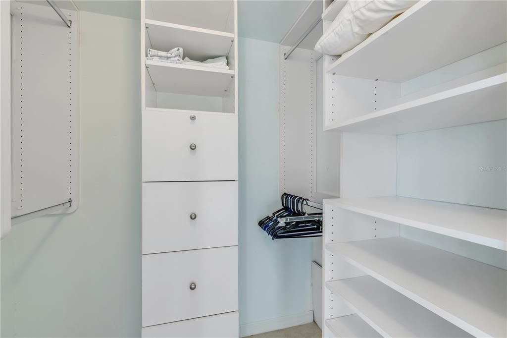 For Sale: $650,000 (2 beds, 2 baths, 1347 Square Feet)