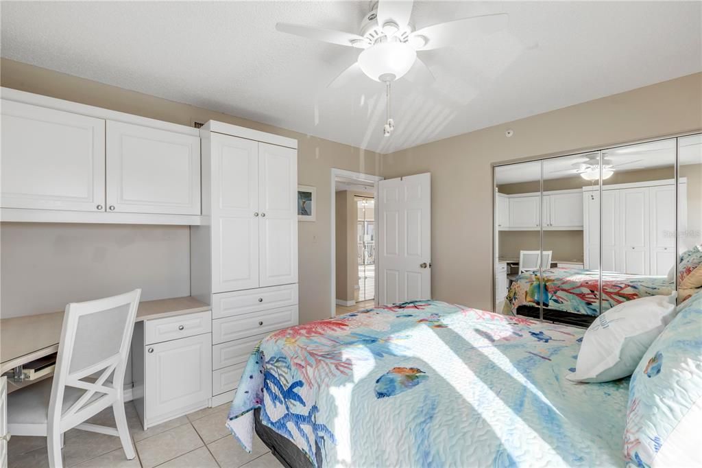 For Sale: $650,000 (2 beds, 2 baths, 1347 Square Feet)