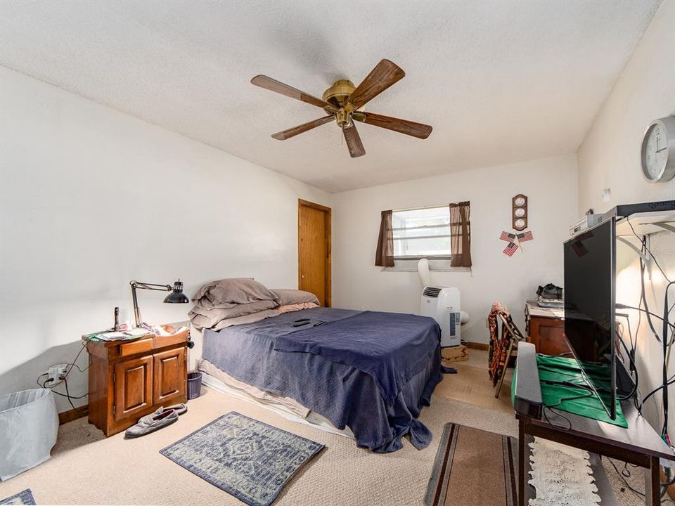 For Sale: $389,000 (3 beds, 2 baths, 1528 Square Feet)