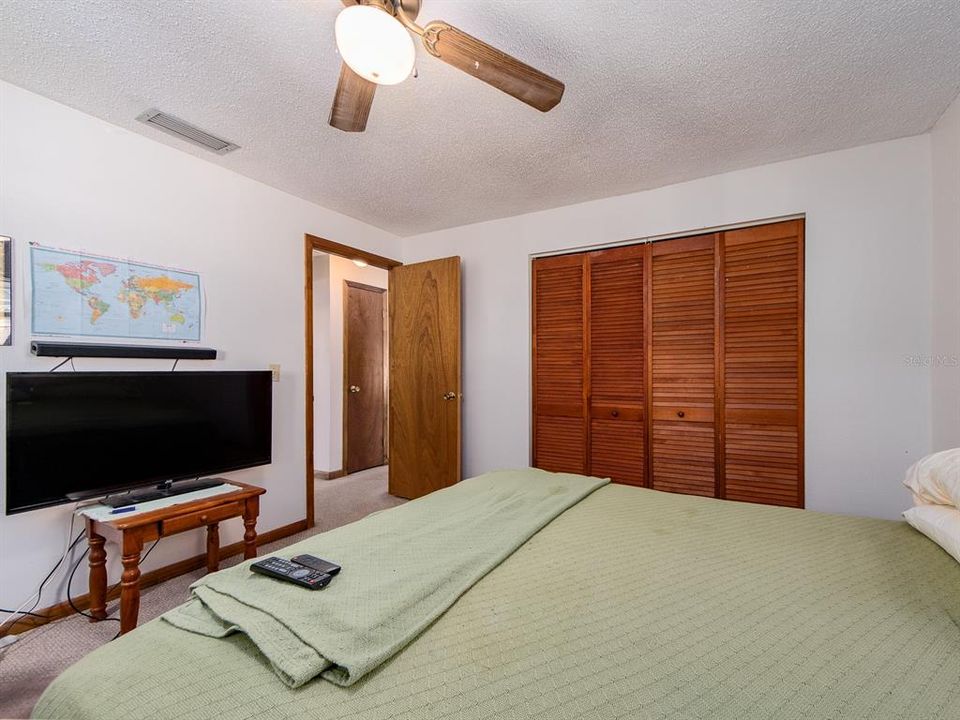 For Sale: $389,000 (3 beds, 2 baths, 1528 Square Feet)