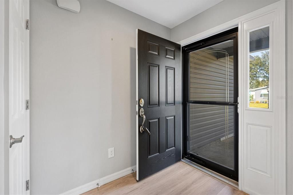 For Sale: $344,000 (3 beds, 2 baths, 1611 Square Feet)