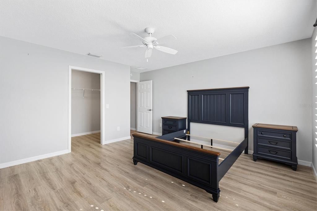 For Sale: $344,000 (3 beds, 2 baths, 1611 Square Feet)