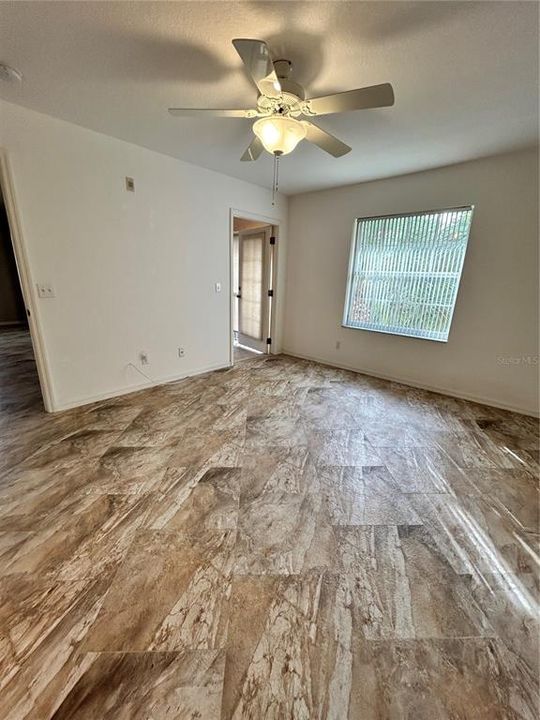 待售: $274,900 (3 贝兹, 2 浴室, 1426 平方英尺)