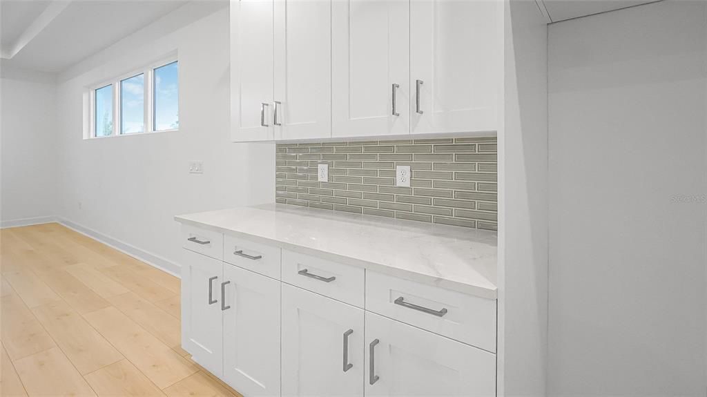 En Venta: $754,990 (3 camas, 3 baños, 2776 Pies cuadrados)