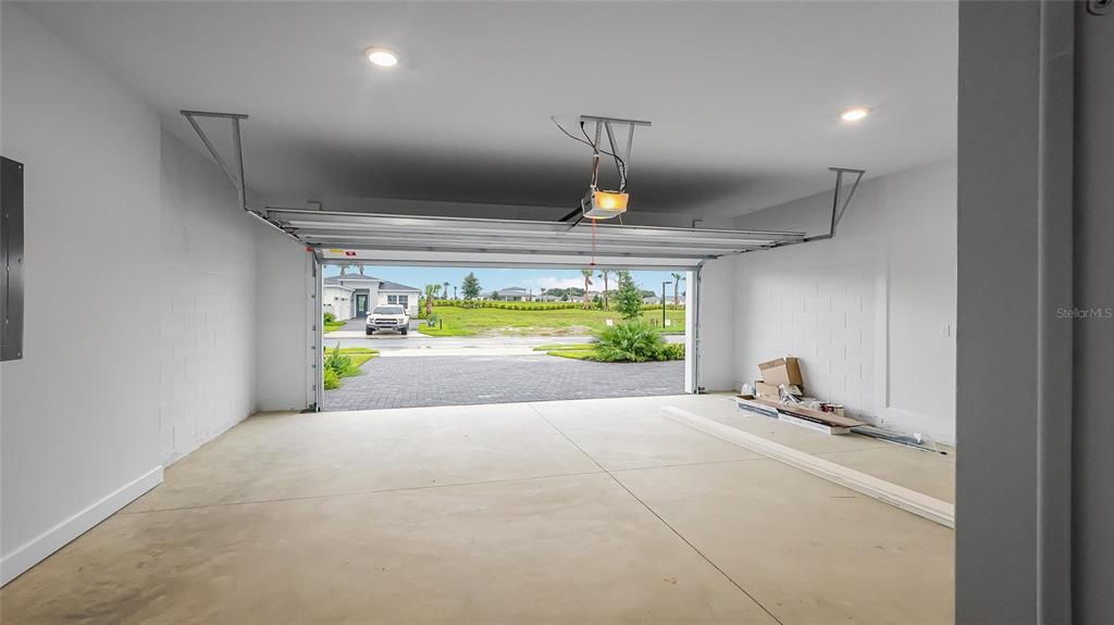 En Venta: $754,990 (3 camas, 3 baños, 2776 Pies cuadrados)