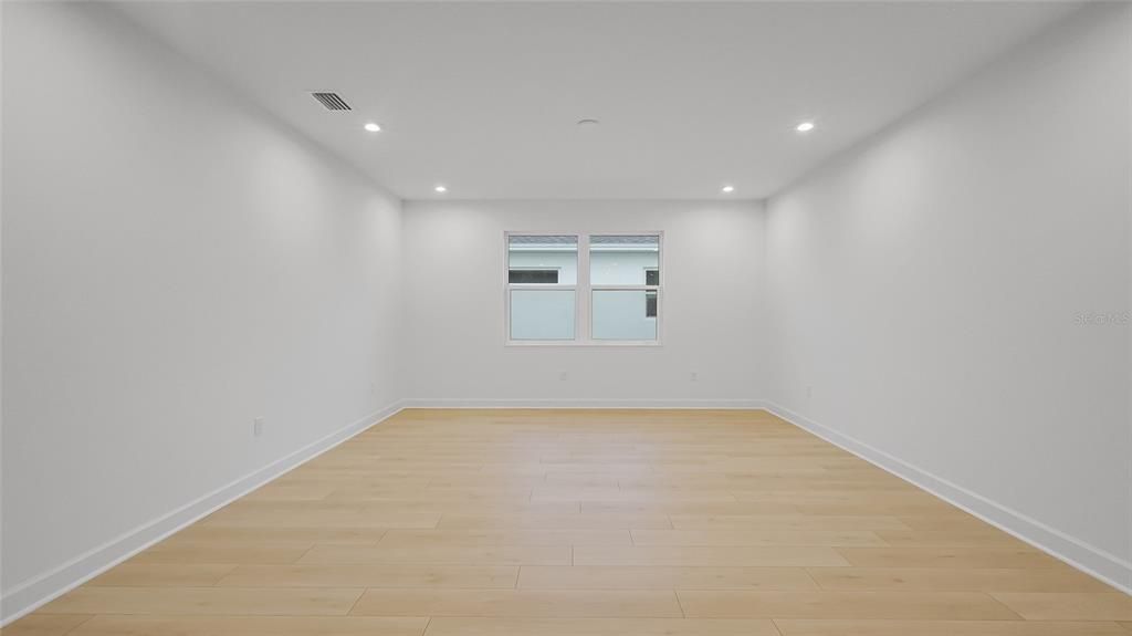 En Venta: $754,990 (3 camas, 3 baños, 2776 Pies cuadrados)