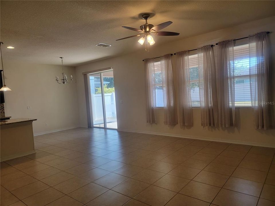 待售: $449,900 (5 贝兹, 3 浴室, 2588 平方英尺)