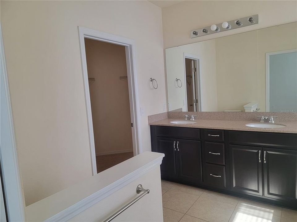 待售: $449,900 (5 贝兹, 3 浴室, 2588 平方英尺)