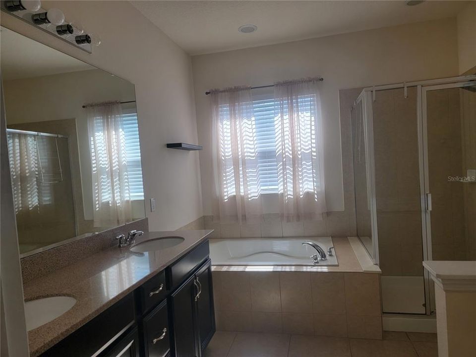 待售: $449,900 (5 贝兹, 3 浴室, 2588 平方英尺)