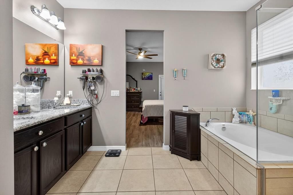 For Sale: $665,000 (5 beds, 3 baths, 3160 Square Feet)