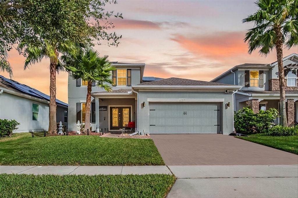 For Sale: $665,000 (5 beds, 3 baths, 3160 Square Feet)