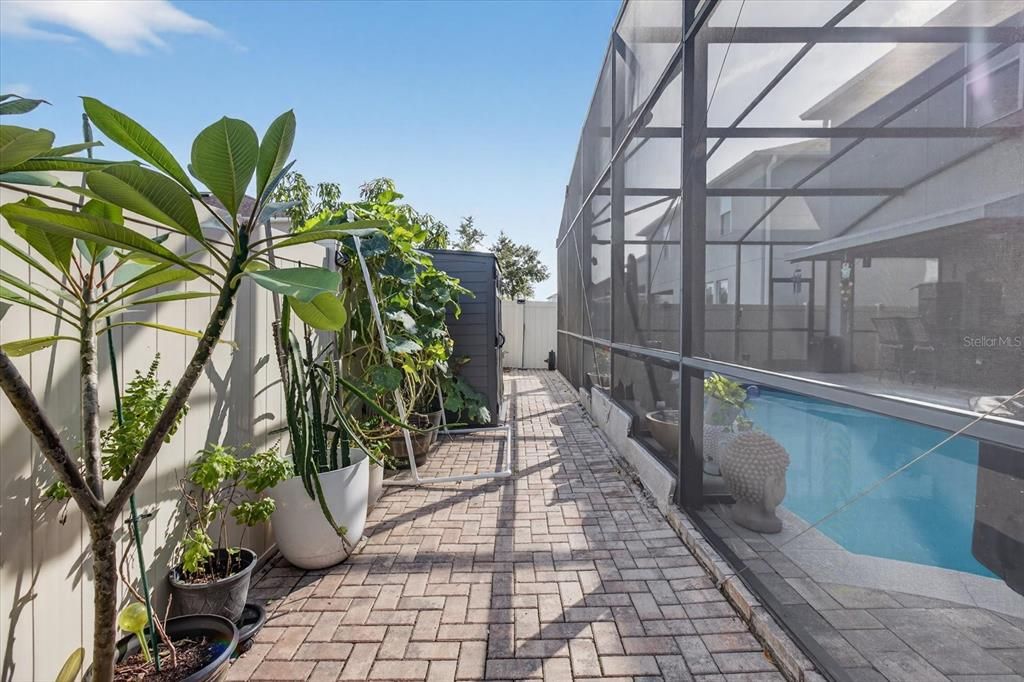 For Sale: $665,000 (5 beds, 3 baths, 3160 Square Feet)