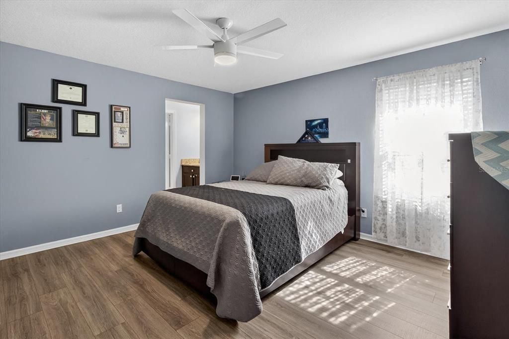 For Sale: $665,000 (5 beds, 3 baths, 3160 Square Feet)