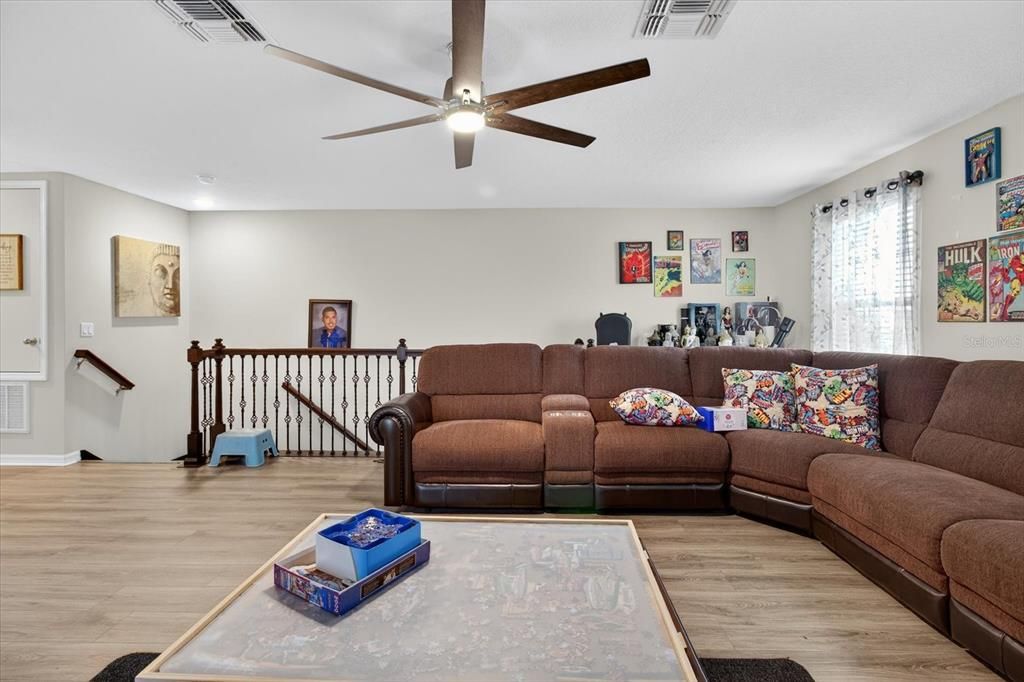 For Sale: $665,000 (5 beds, 3 baths, 3160 Square Feet)