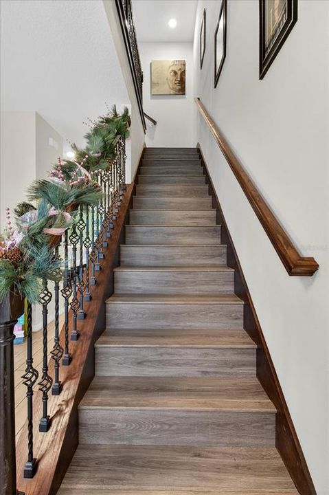 For Sale: $665,000 (5 beds, 3 baths, 3160 Square Feet)