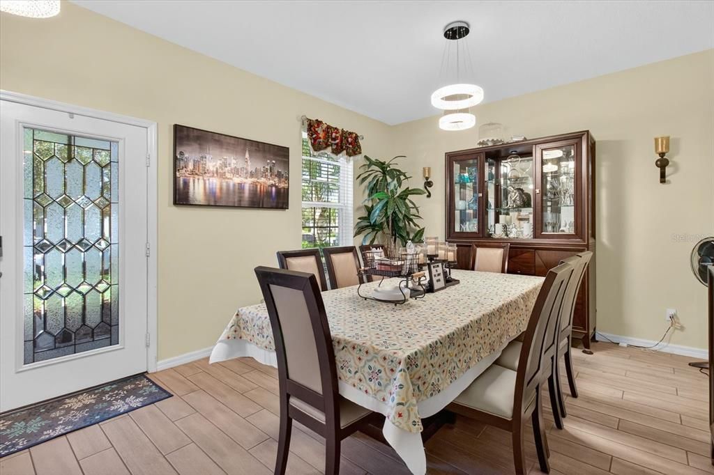 For Sale: $665,000 (5 beds, 3 baths, 3160 Square Feet)