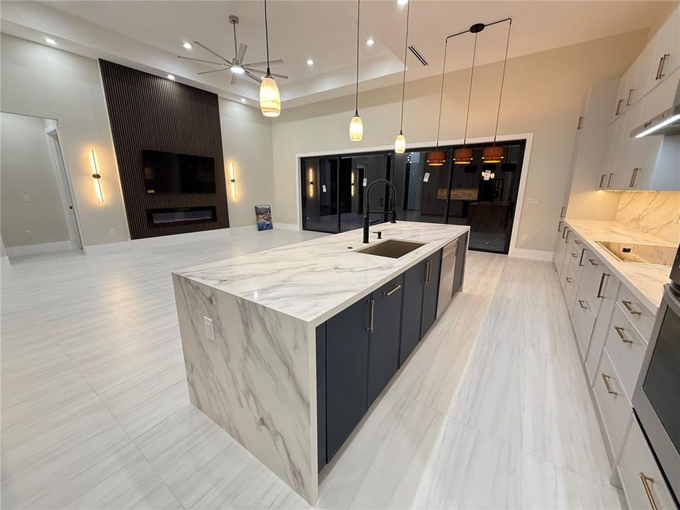 For Sale: $1,100,000 (4 beds, 3 baths, 2257 Square Feet)