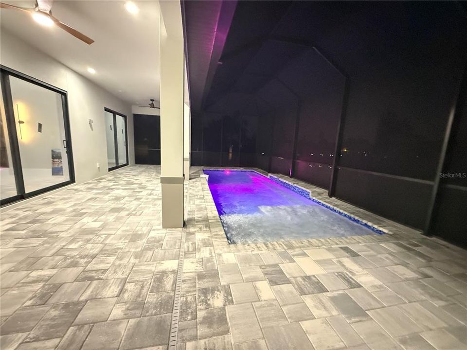 For Sale: $1,100,000 (4 beds, 3 baths, 2257 Square Feet)