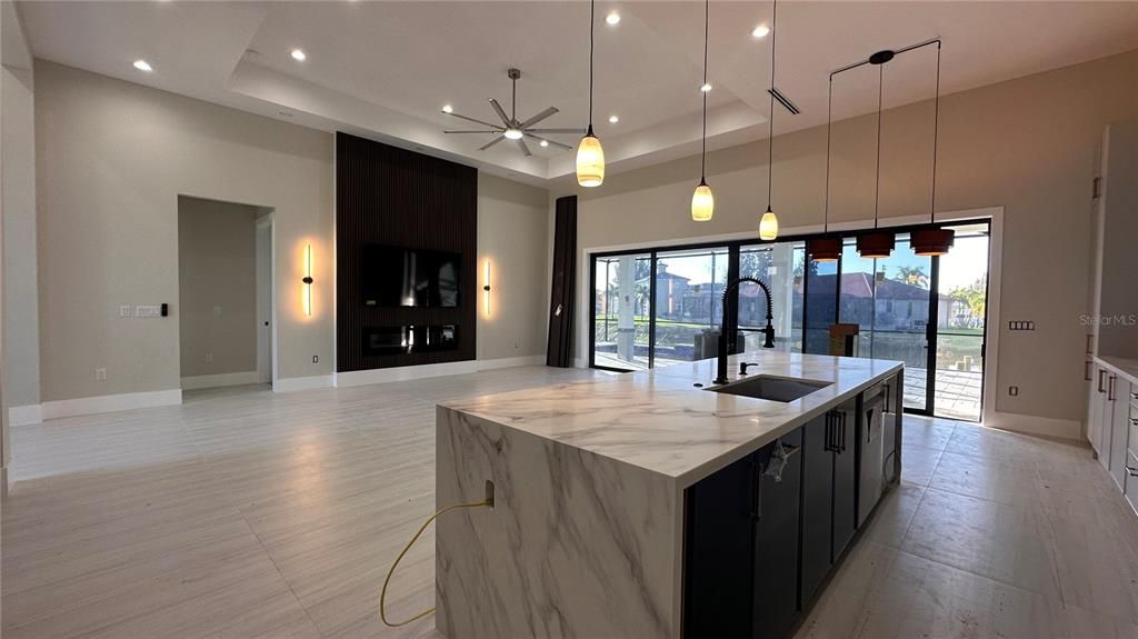 For Sale: $1,100,000 (4 beds, 3 baths, 2257 Square Feet)