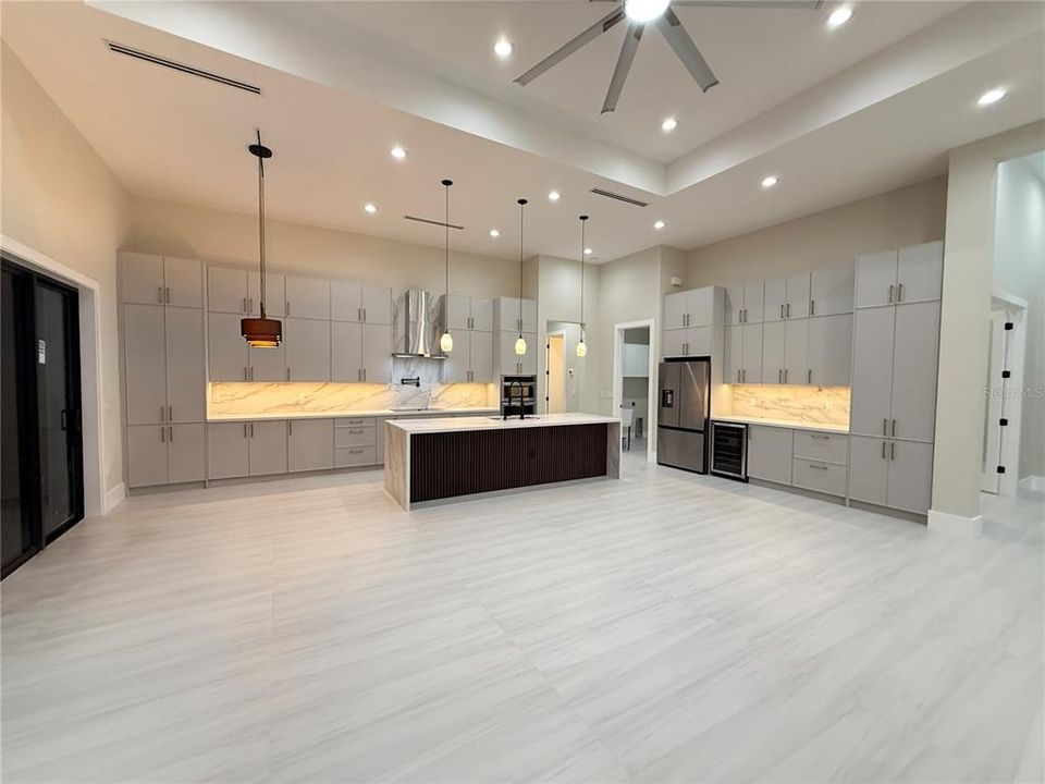 For Sale: $1,100,000 (4 beds, 3 baths, 2257 Square Feet)