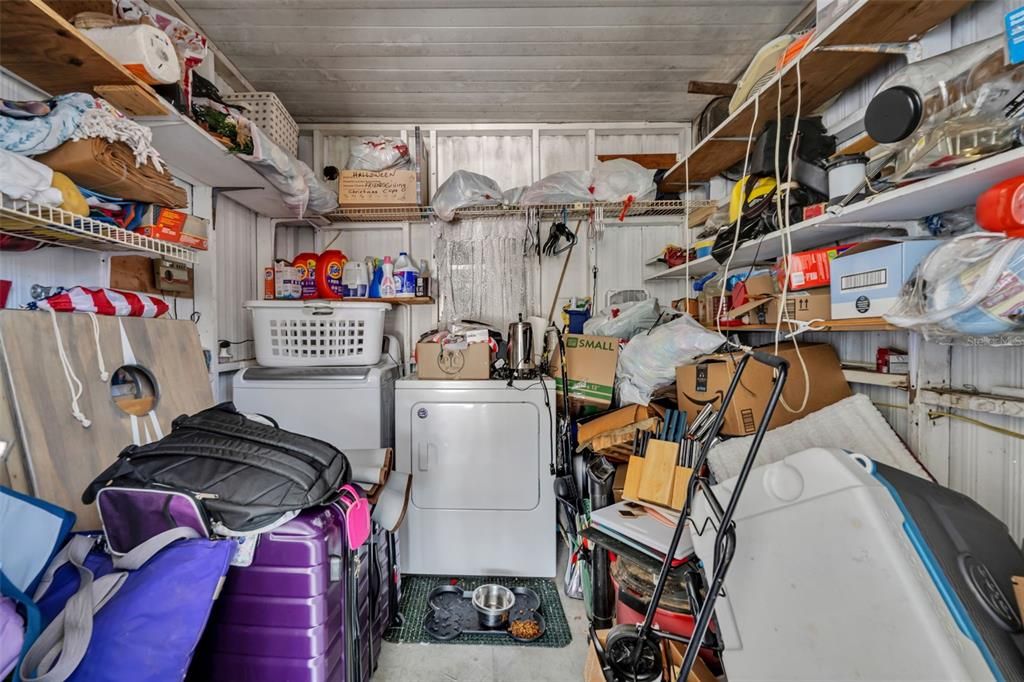 For Sale: $115,000 (2 beds, 2 baths, 864 Square Feet)