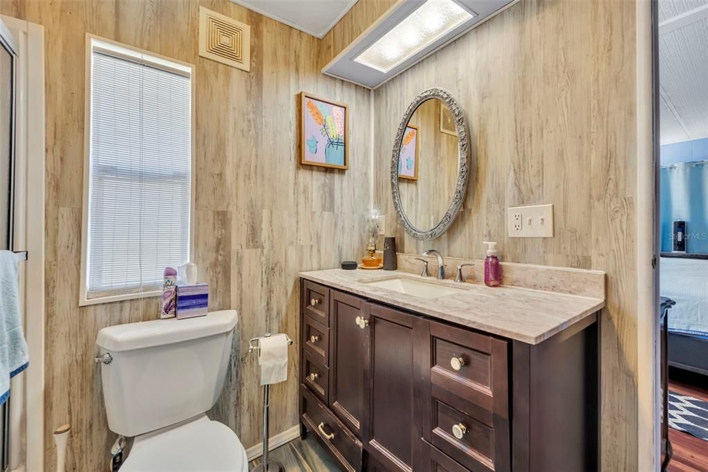 For Sale: $115,000 (2 beds, 2 baths, 864 Square Feet)