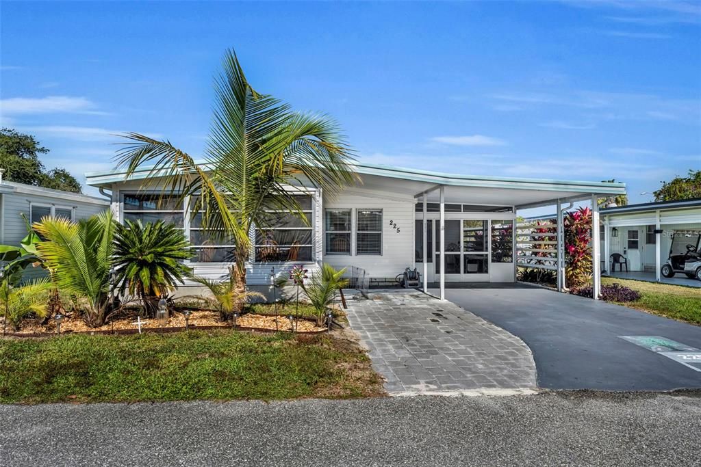 For Sale: $115,000 (2 beds, 2 baths, 864 Square Feet)