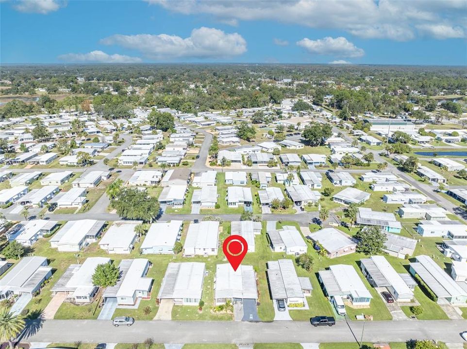 For Sale: $115,000 (2 beds, 2 baths, 864 Square Feet)