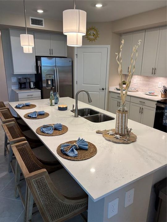 В аренду: $6,500 (3 спален, 2 ванн, 1780 Квадратных фут)