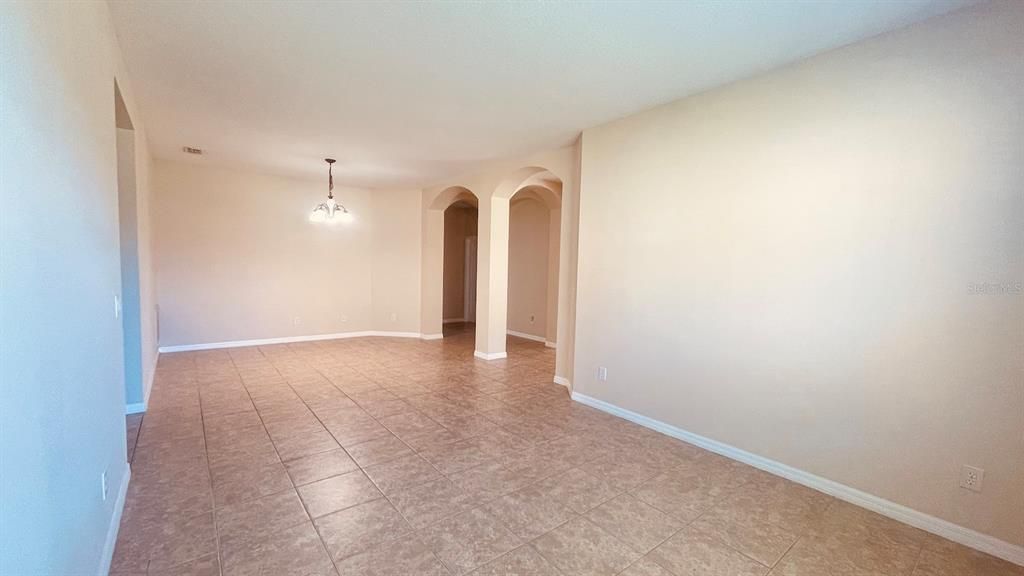 出租: $2,900 (4 贝兹, 3 浴室, 2432 平方英尺)