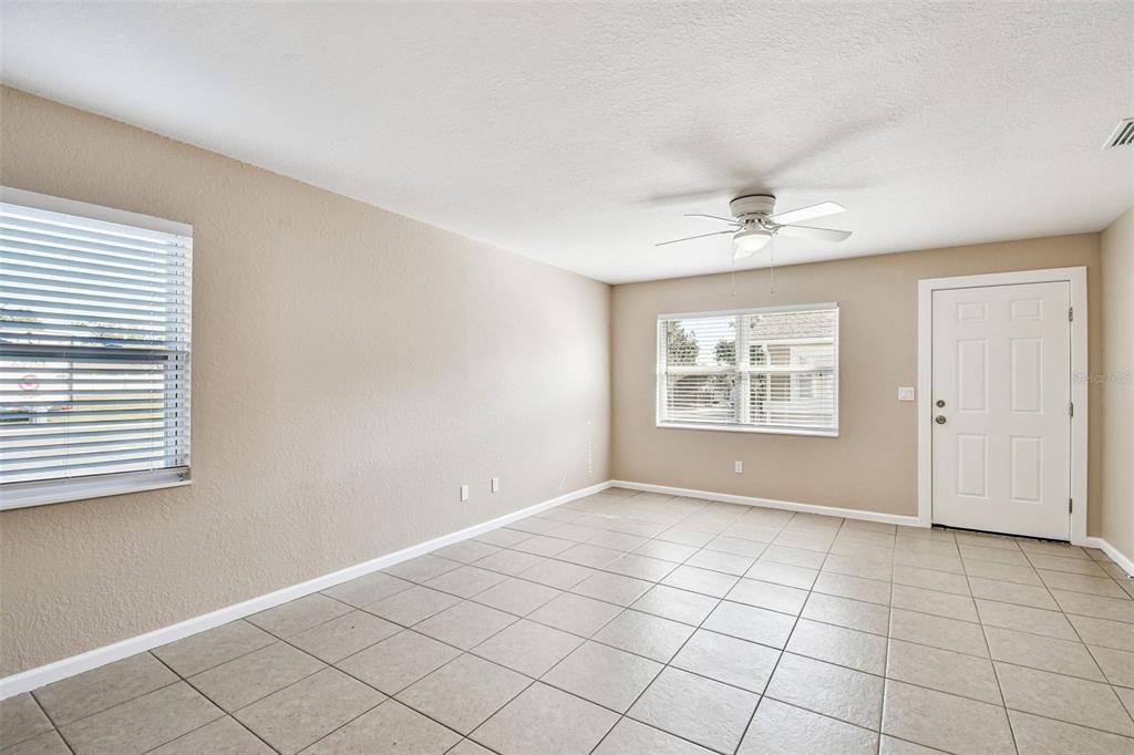 Activo con contrato: $759,000 (4 camas, 0 baños, 1624 Pies cuadrados)