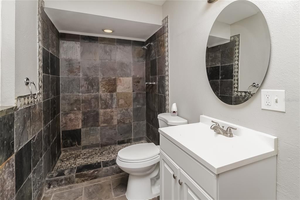 В аренду: $2,245 (4 спален, 2 ванн, 2133 Квадратных фут)