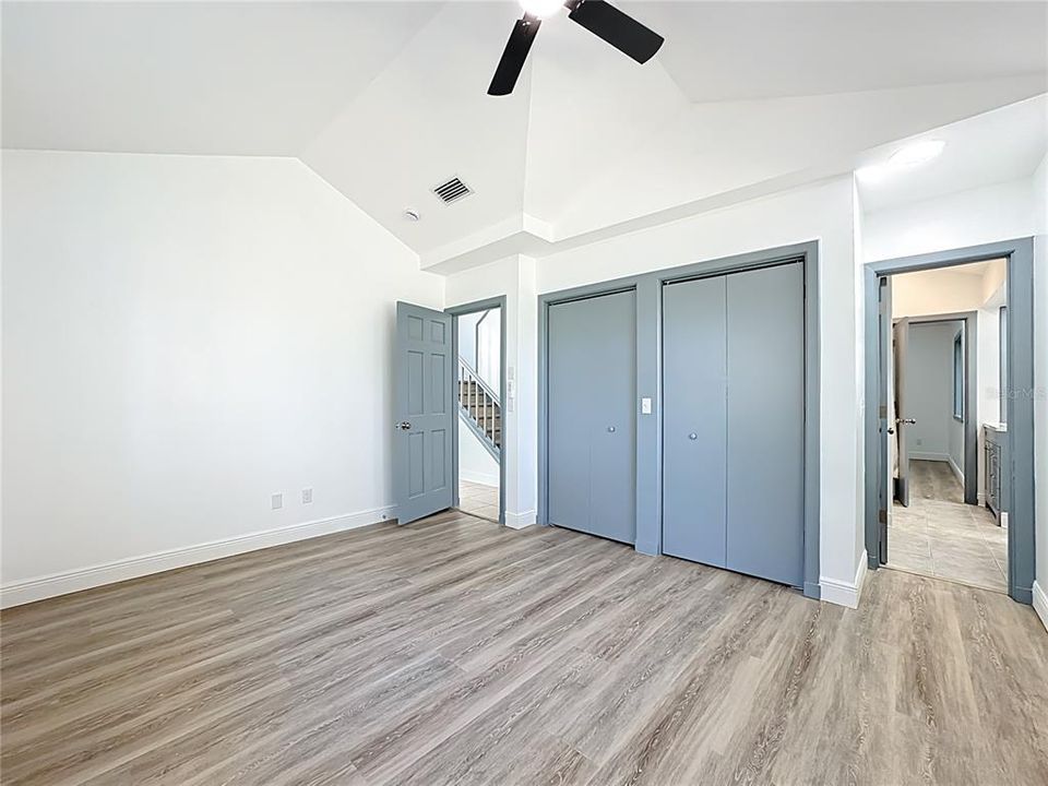 En Venta: $699,900 (4 camas, 2 baños, 2612 Pies cuadrados)