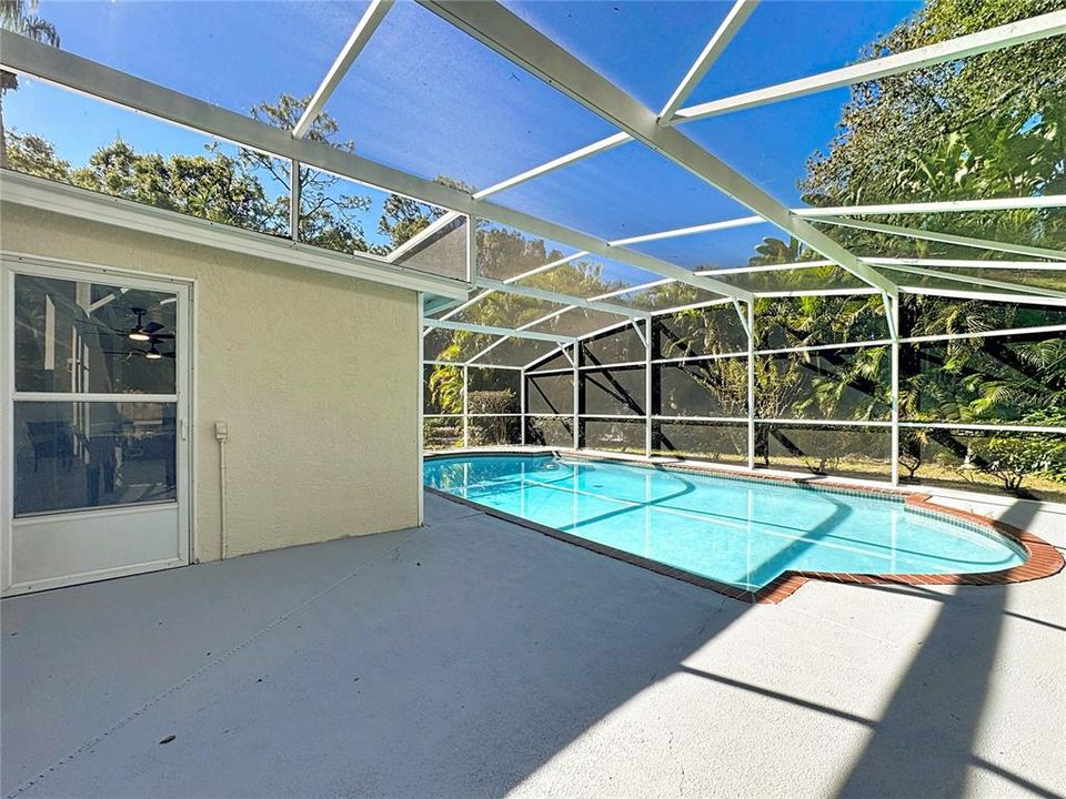 En Venta: $699,900 (4 camas, 2 baños, 2612 Pies cuadrados)