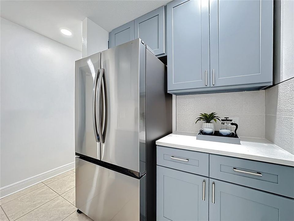 En Venta: $699,900 (4 camas, 2 baños, 2612 Pies cuadrados)