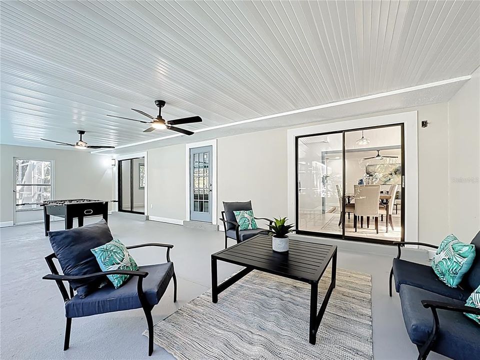 En Venta: $699,900 (4 camas, 2 baños, 2612 Pies cuadrados)