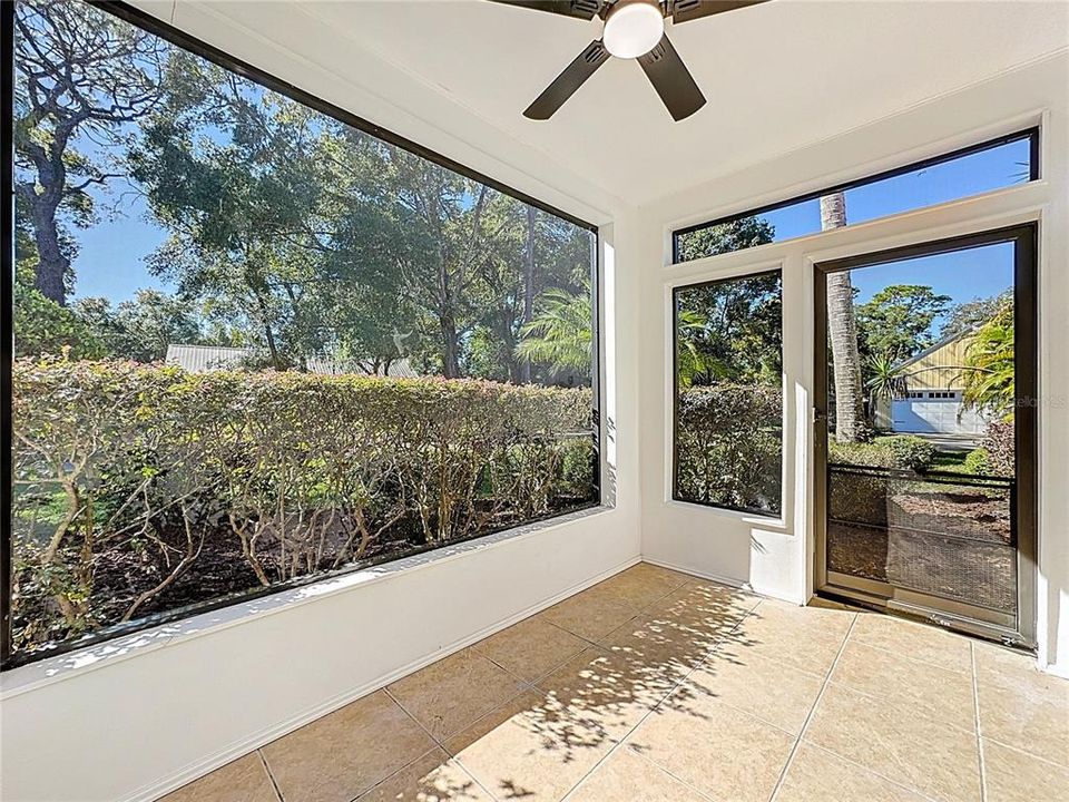 En Venta: $699,900 (4 camas, 2 baños, 2612 Pies cuadrados)