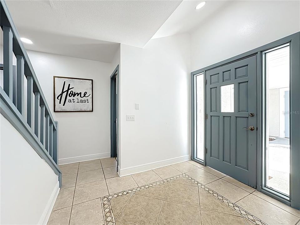 En Venta: $699,900 (4 camas, 2 baños, 2612 Pies cuadrados)