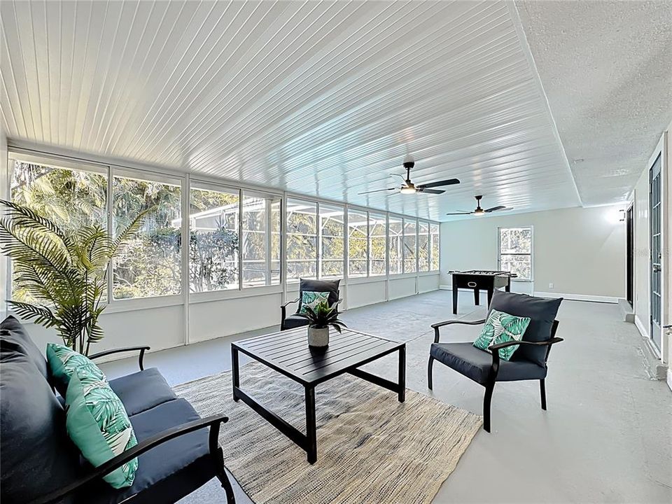 En Venta: $699,900 (4 camas, 2 baños, 2612 Pies cuadrados)