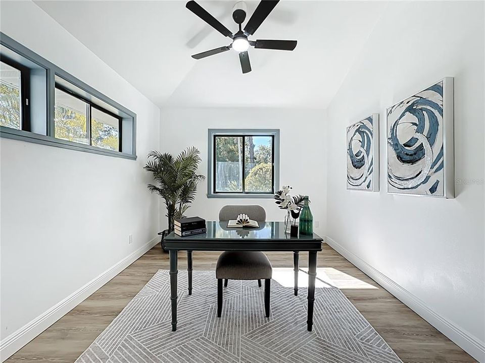 En Venta: $699,900 (4 camas, 2 baños, 2612 Pies cuadrados)