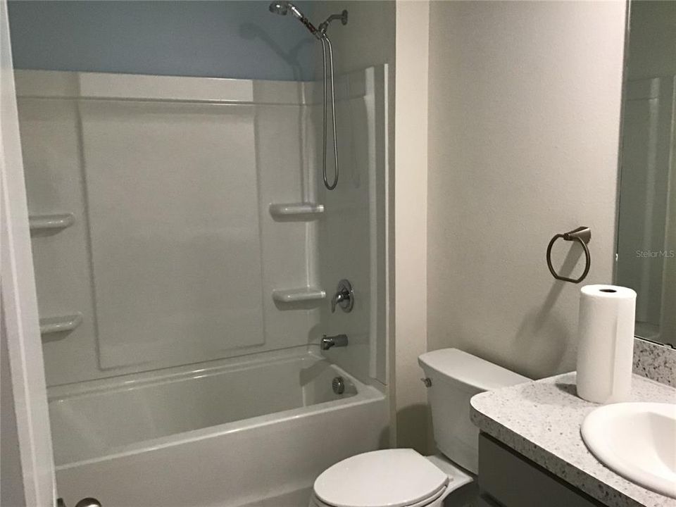 Activo con contrato: $460,000 (4 camas, 2 baños, 1846 Pies cuadrados)