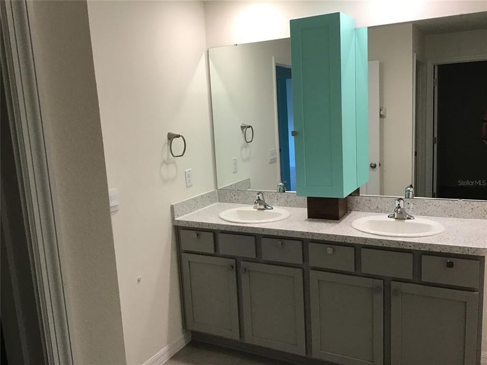 Activo con contrato: $460,000 (4 camas, 2 baños, 1846 Pies cuadrados)