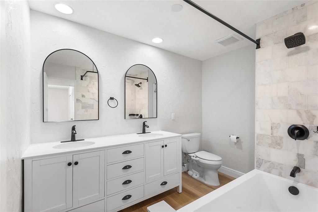 出租: $4,800 (3 贝兹, 2 浴室, 1970 平方英尺)