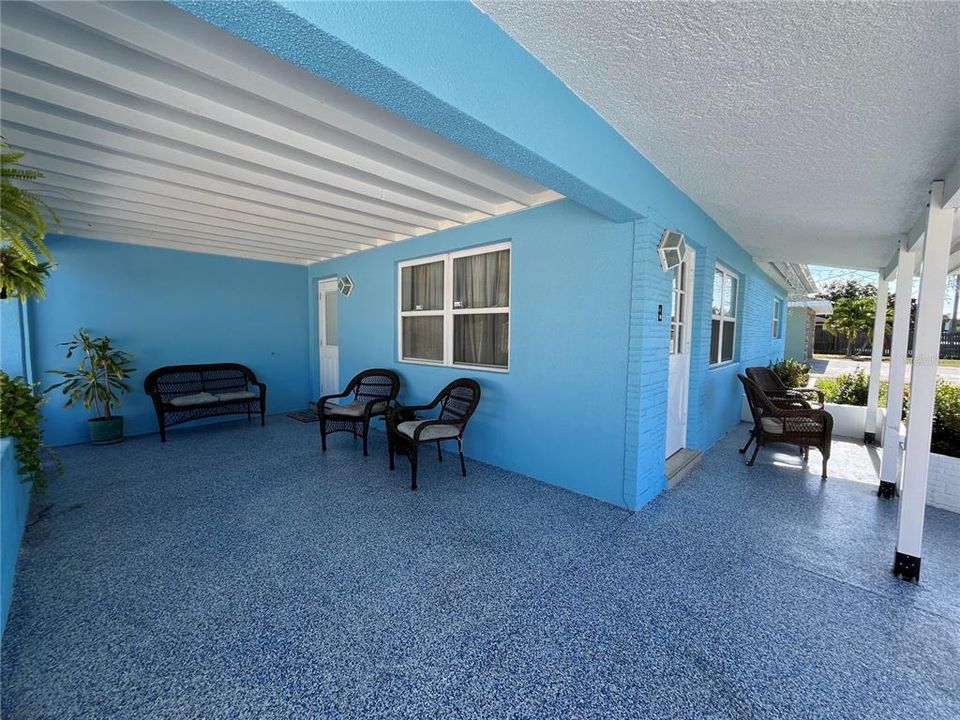 Active With Contract: $309,000 (3 beds, 2 baths, 1087 Square Feet)