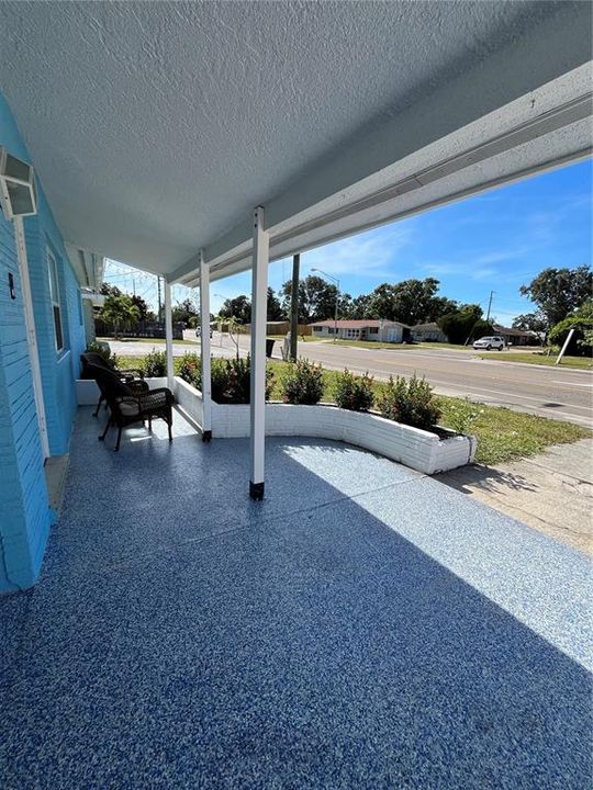 Active With Contract: $309,000 (3 beds, 2 baths, 1087 Square Feet)