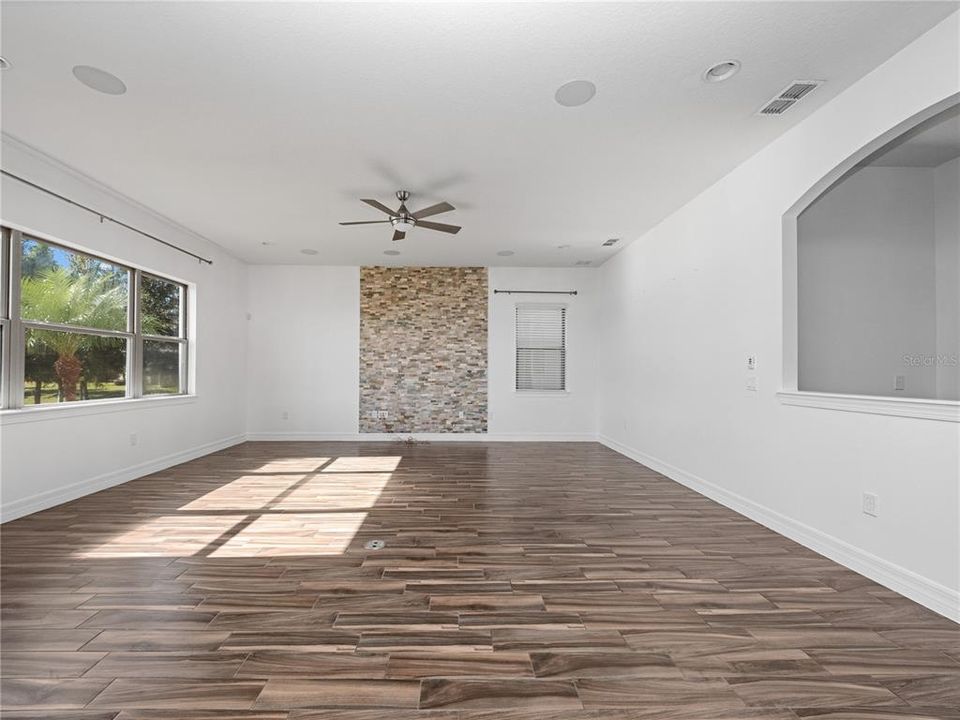 For Sale: $1,225,000 (5 beds, 4 baths, 4008 Square Feet)