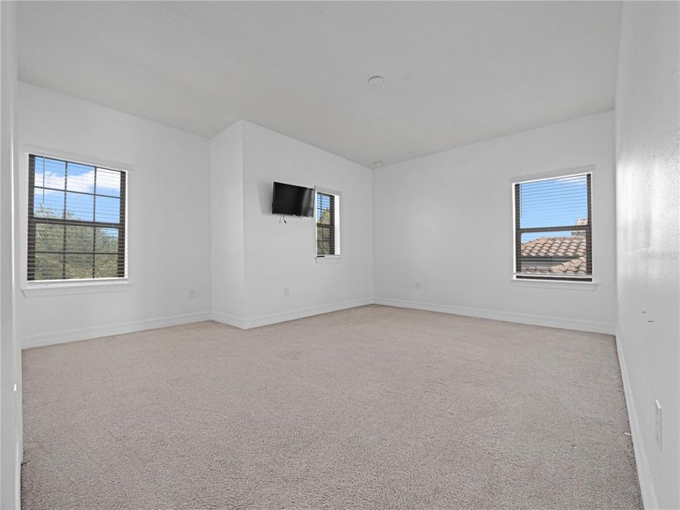 For Sale: $1,225,000 (5 beds, 4 baths, 4008 Square Feet)